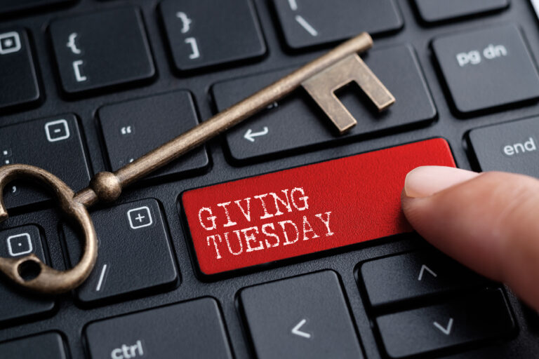 6 Ways to Grow Your Donor Email List Before Giving Tuesday
